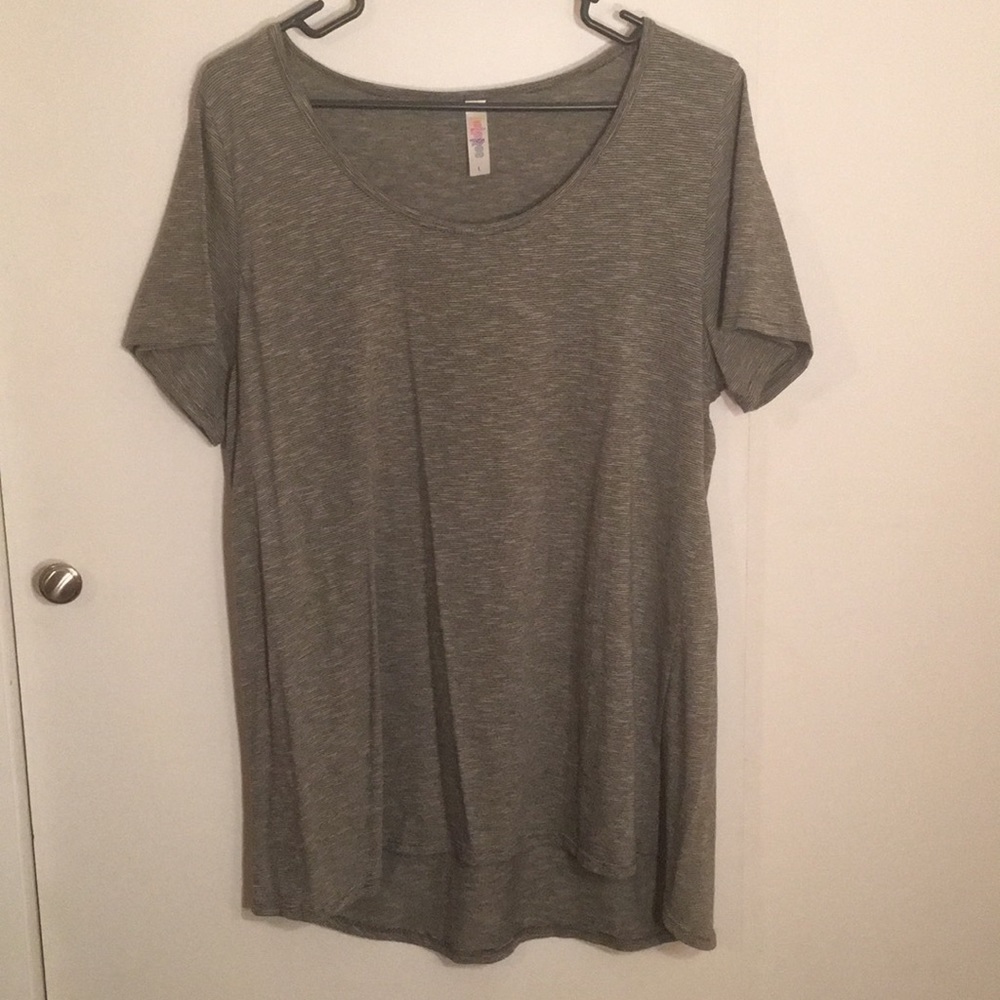 Grey top